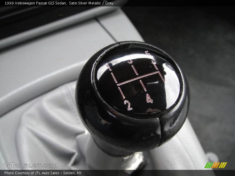 Satin Silver Metallic / Grey 1999 Volkswagen Passat GLS Sedan