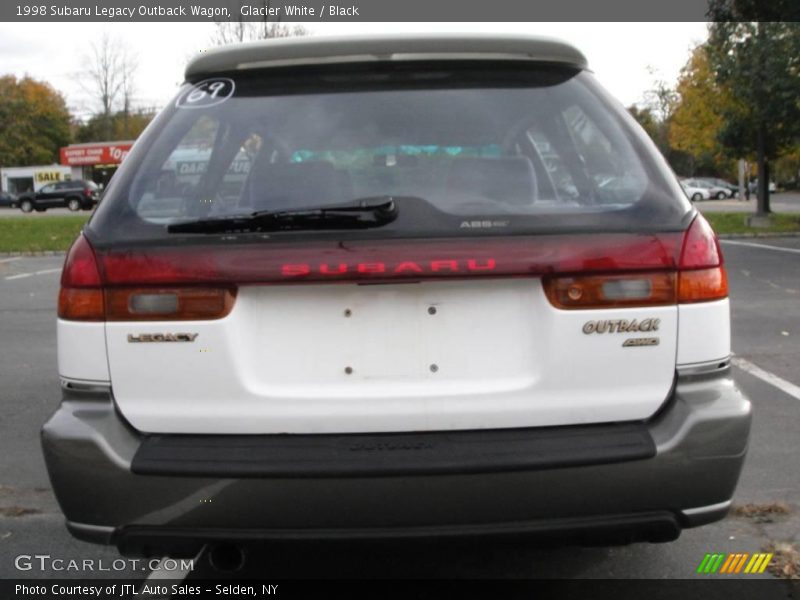 Glacier White / Black 1998 Subaru Legacy Outback Wagon
