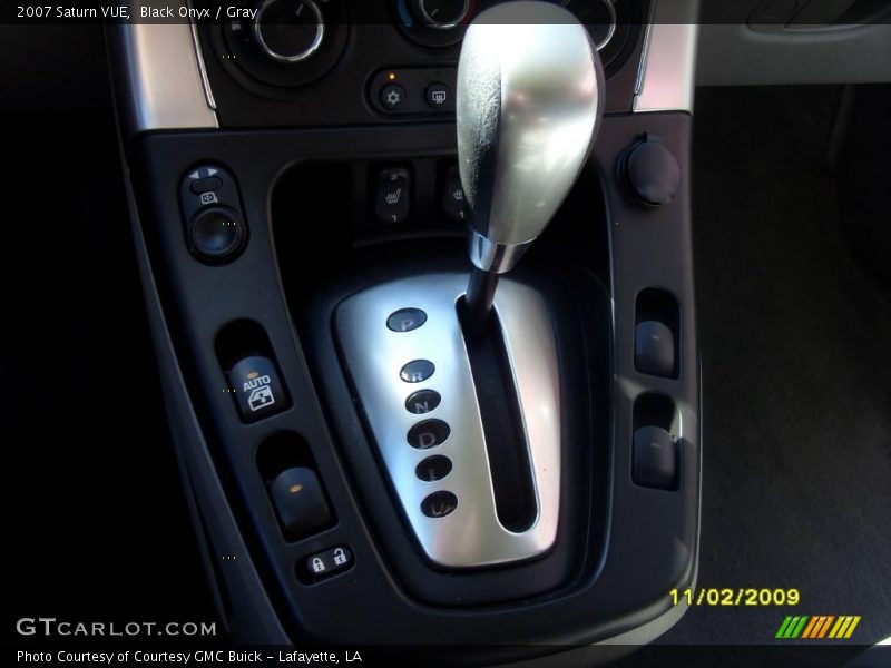 Black Onyx / Gray 2007 Saturn VUE