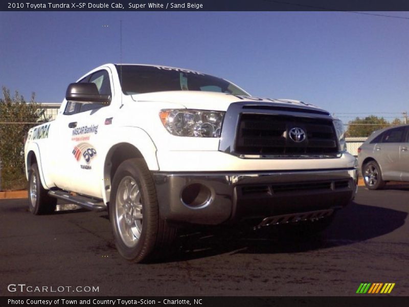 Super White / Sand Beige 2010 Toyota Tundra X-SP Double Cab