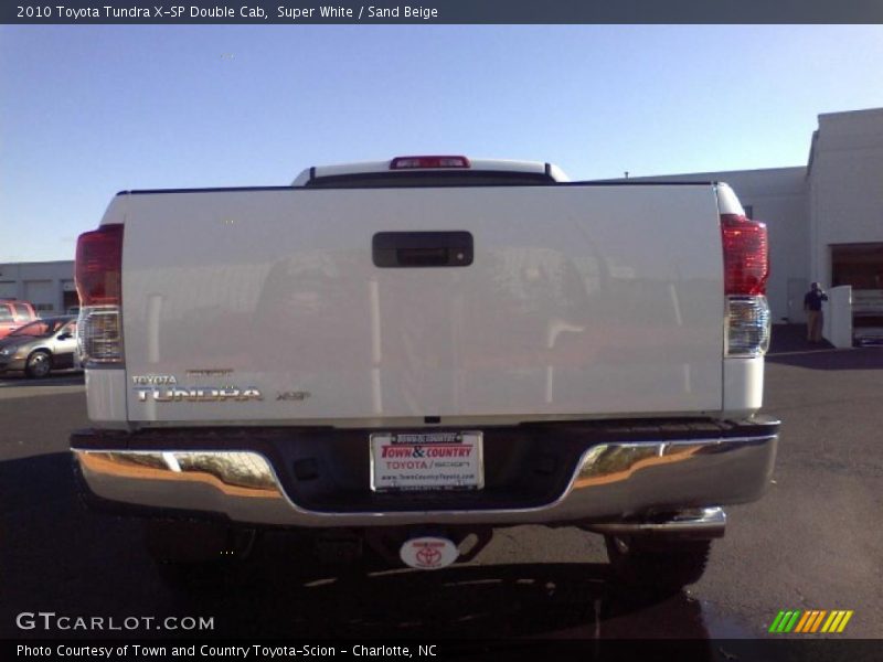Super White / Sand Beige 2010 Toyota Tundra X-SP Double Cab