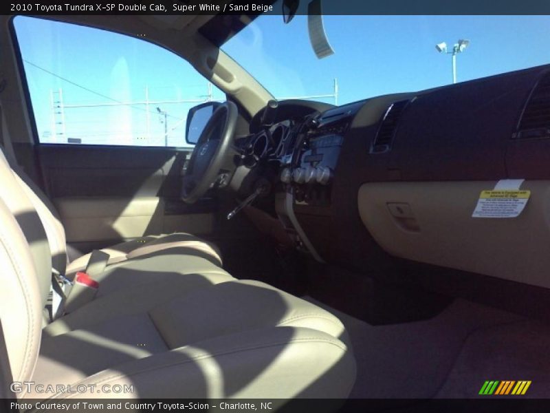 Super White / Sand Beige 2010 Toyota Tundra X-SP Double Cab