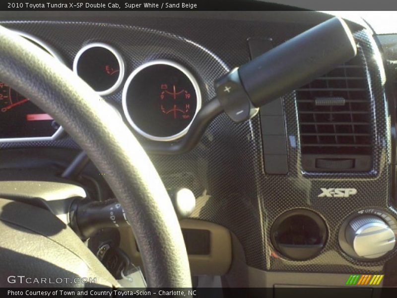 Super White / Sand Beige 2010 Toyota Tundra X-SP Double Cab