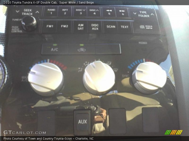 Super White / Sand Beige 2010 Toyota Tundra X-SP Double Cab