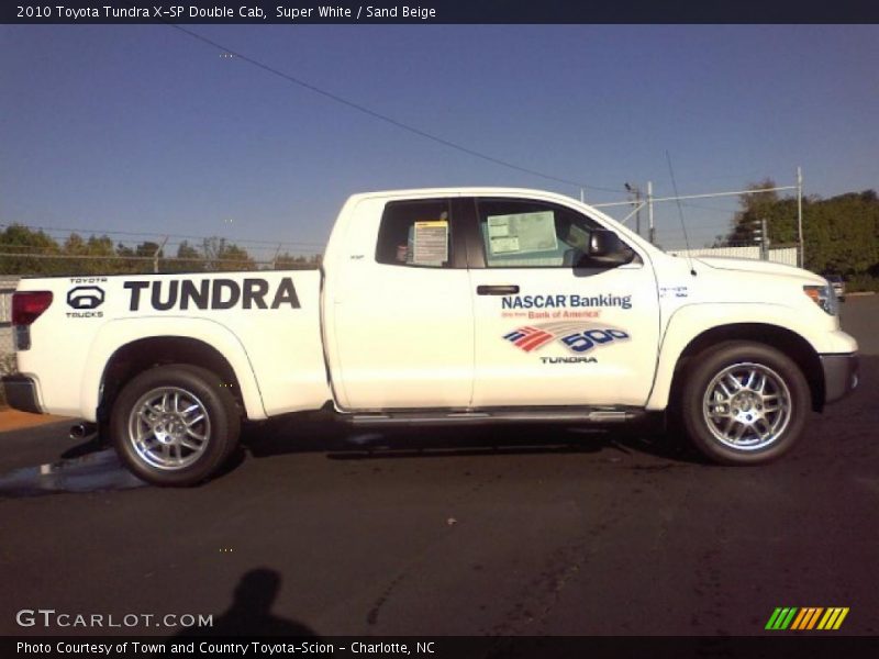 Super White / Sand Beige 2010 Toyota Tundra X-SP Double Cab