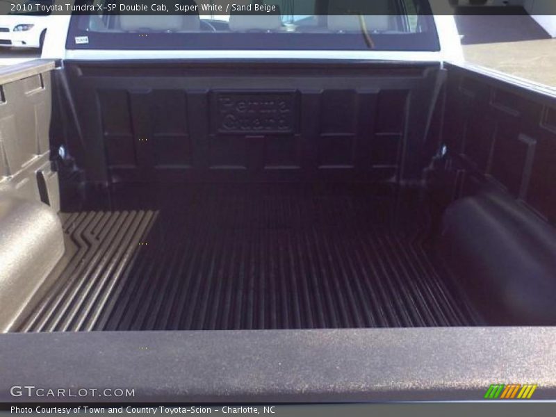Super White / Sand Beige 2010 Toyota Tundra X-SP Double Cab