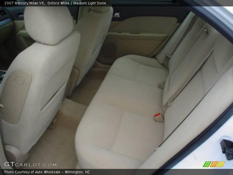 Oxford White / Medium Light Stone 2007 Mercury Milan V6
