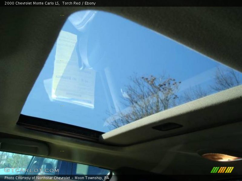 Torch Red / Ebony 2000 Chevrolet Monte Carlo LS