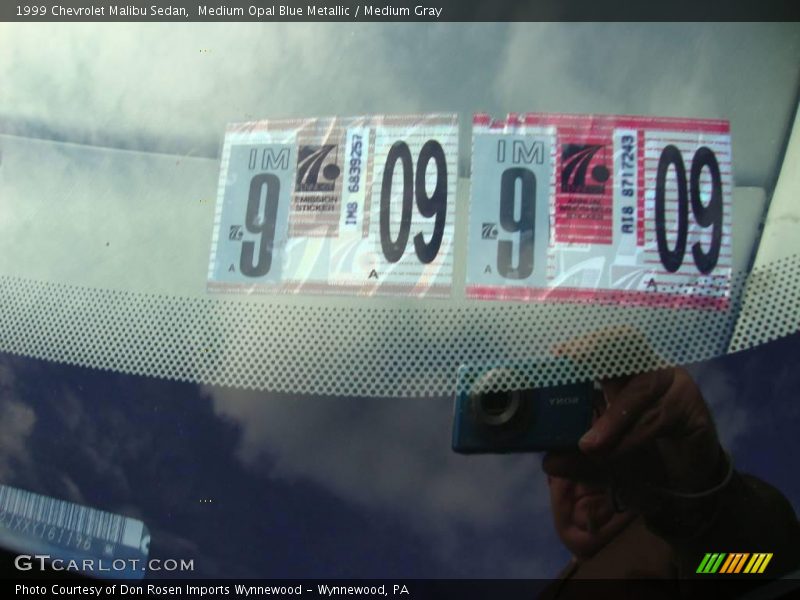 Medium Opal Blue Metallic / Medium Gray 1999 Chevrolet Malibu Sedan