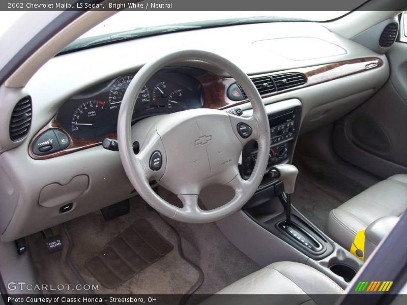Bright White / Neutral 2002 Chevrolet Malibu LS Sedan