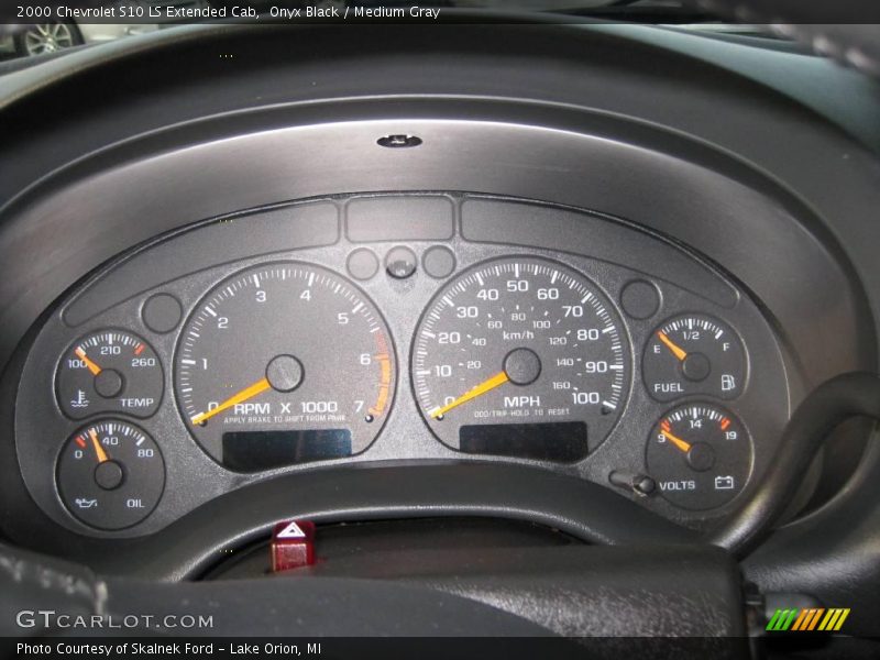 Onyx Black / Medium Gray 2000 Chevrolet S10 LS Extended Cab