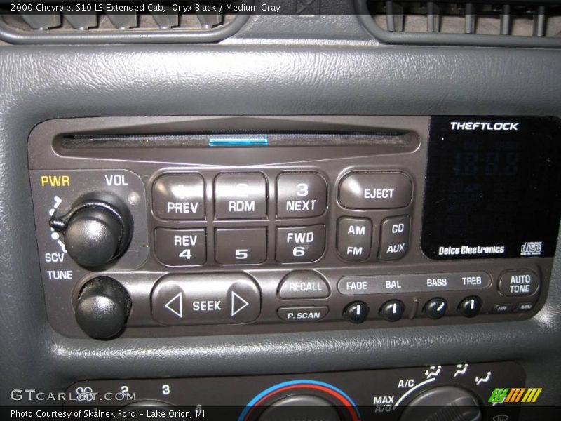 Onyx Black / Medium Gray 2000 Chevrolet S10 LS Extended Cab