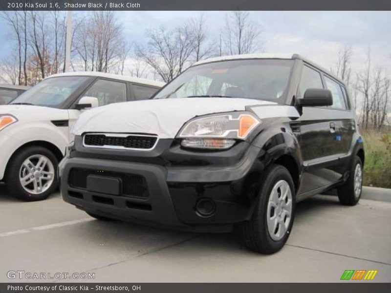 Shadow Black / Black Cloth 2010 Kia Soul 1.6