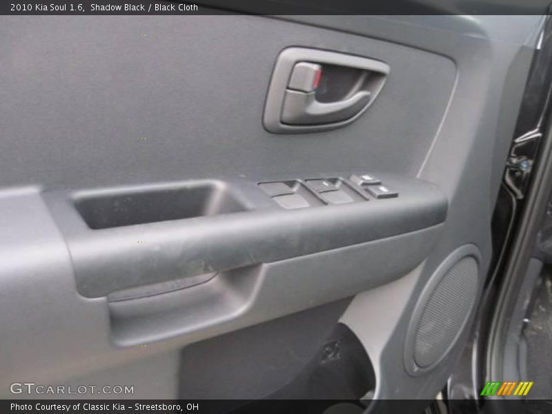 Shadow Black / Black Cloth 2010 Kia Soul 1.6