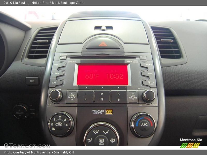 Molten Red / Black Soul Logo Cloth 2010 Kia Soul +