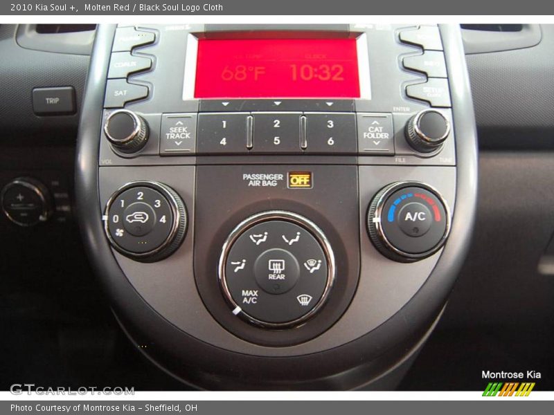 Molten Red / Black Soul Logo Cloth 2010 Kia Soul +