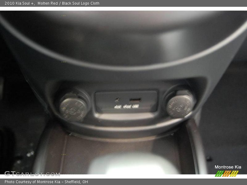 Molten Red / Black Soul Logo Cloth 2010 Kia Soul +