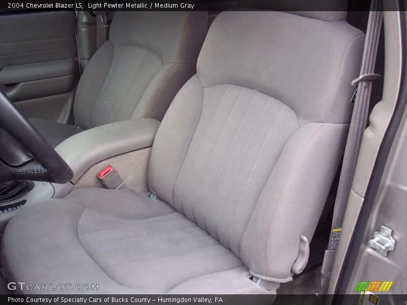 Light Pewter Metallic / Medium Gray 2004 Chevrolet Blazer LS