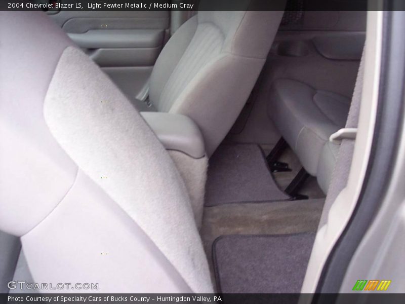 Light Pewter Metallic / Medium Gray 2004 Chevrolet Blazer LS