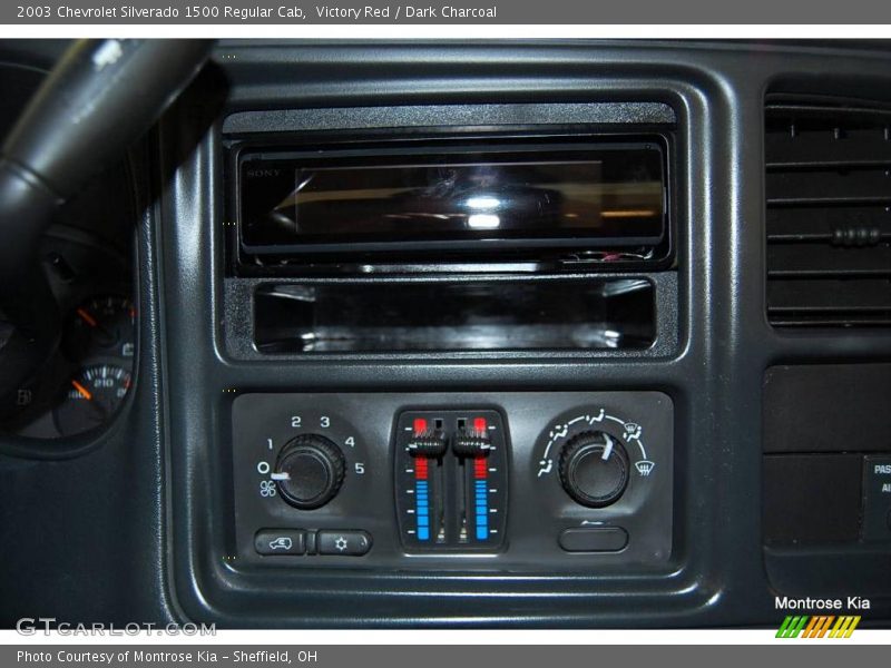 Victory Red / Dark Charcoal 2003 Chevrolet Silverado 1500 Regular Cab