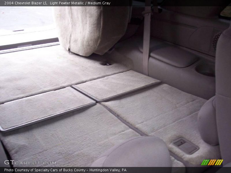 Light Pewter Metallic / Medium Gray 2004 Chevrolet Blazer LS