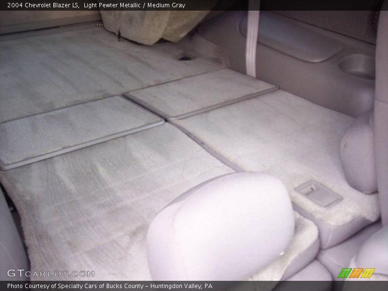 Light Pewter Metallic / Medium Gray 2004 Chevrolet Blazer LS
