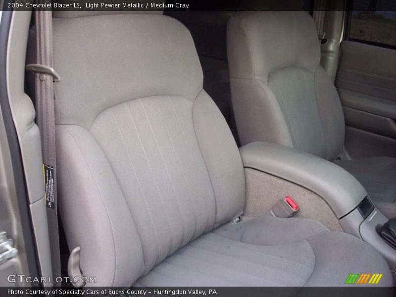 Light Pewter Metallic / Medium Gray 2004 Chevrolet Blazer LS