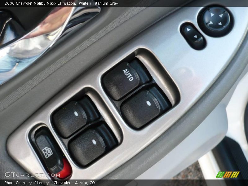 White / Titanium Gray 2006 Chevrolet Malibu Maxx LT Wagon