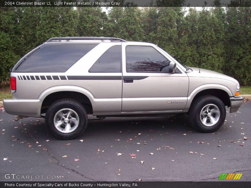 Light Pewter Metallic / Medium Gray 2004 Chevrolet Blazer LS