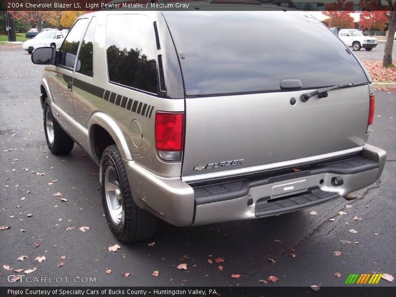 Light Pewter Metallic / Medium Gray 2004 Chevrolet Blazer LS