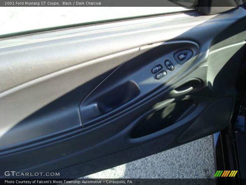 Black / Dark Charcoal 2001 Ford Mustang GT Coupe