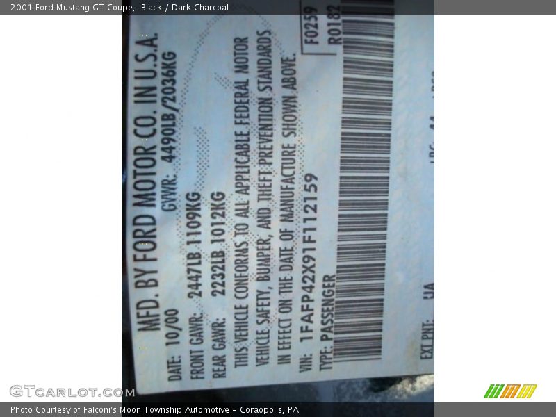 Black / Dark Charcoal 2001 Ford Mustang GT Coupe