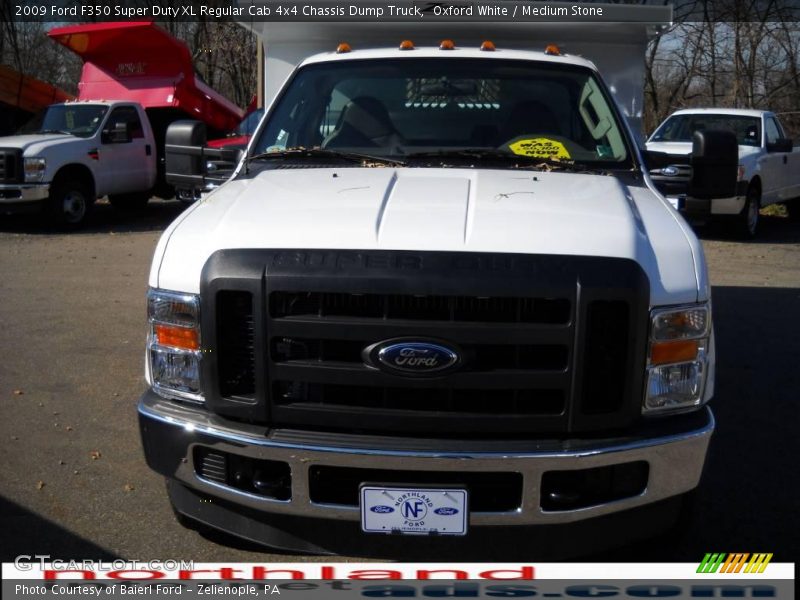 Oxford White / Medium Stone 2009 Ford F350 Super Duty XL Regular Cab 4x4 Chassis Dump Truck