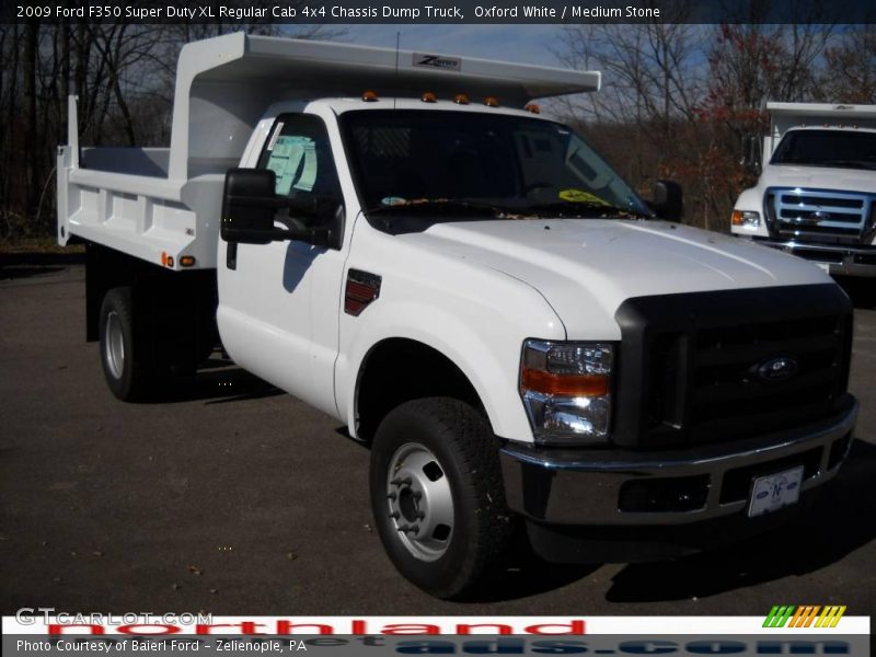 Oxford White / Medium Stone 2009 Ford F350 Super Duty XL Regular Cab 4x4 Chassis Dump Truck