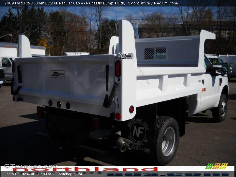 Oxford White / Medium Stone 2009 Ford F350 Super Duty XL Regular Cab 4x4 Chassis Dump Truck