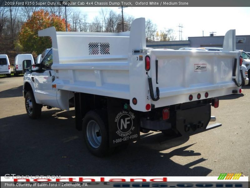 Oxford White / Medium Stone 2009 Ford F350 Super Duty XL Regular Cab 4x4 Chassis Dump Truck