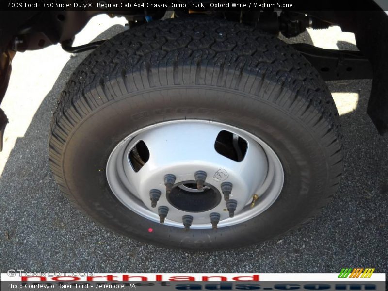 Oxford White / Medium Stone 2009 Ford F350 Super Duty XL Regular Cab 4x4 Chassis Dump Truck