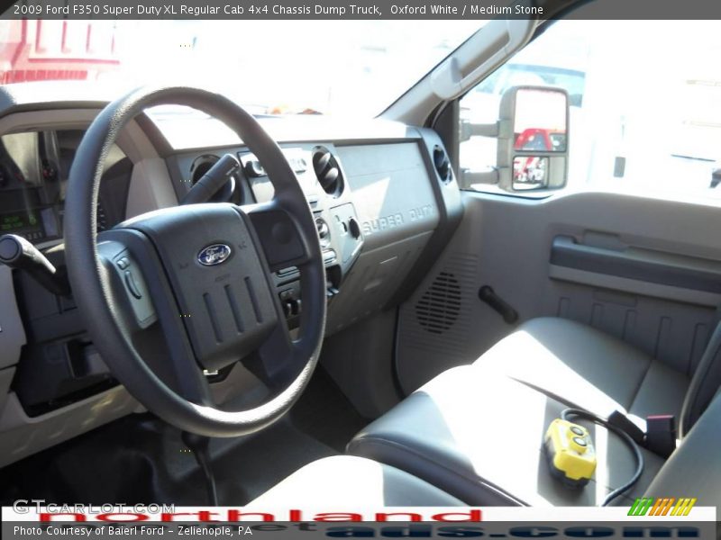 Oxford White / Medium Stone 2009 Ford F350 Super Duty XL Regular Cab 4x4 Chassis Dump Truck