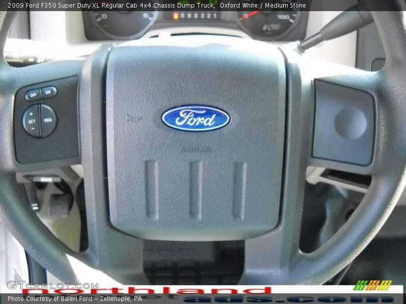 Oxford White / Medium Stone 2009 Ford F350 Super Duty XL Regular Cab 4x4 Chassis Dump Truck