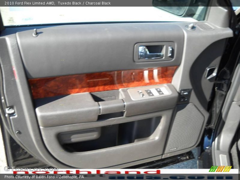 Tuxedo Black / Charcoal Black 2010 Ford Flex Limited AWD