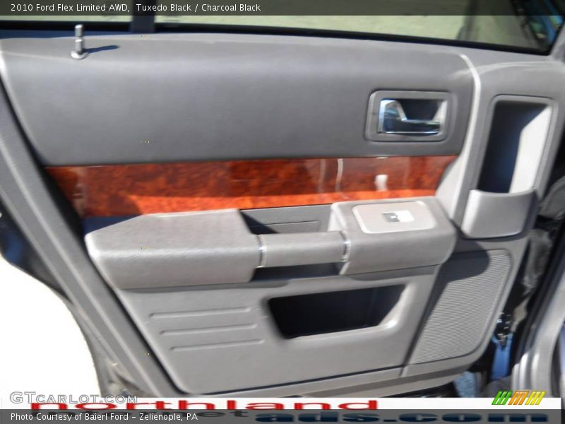 Tuxedo Black / Charcoal Black 2010 Ford Flex Limited AWD