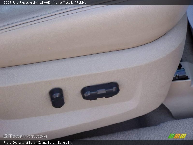 Merlot Metallic / Pebble 2005 Ford Freestyle Limited AWD