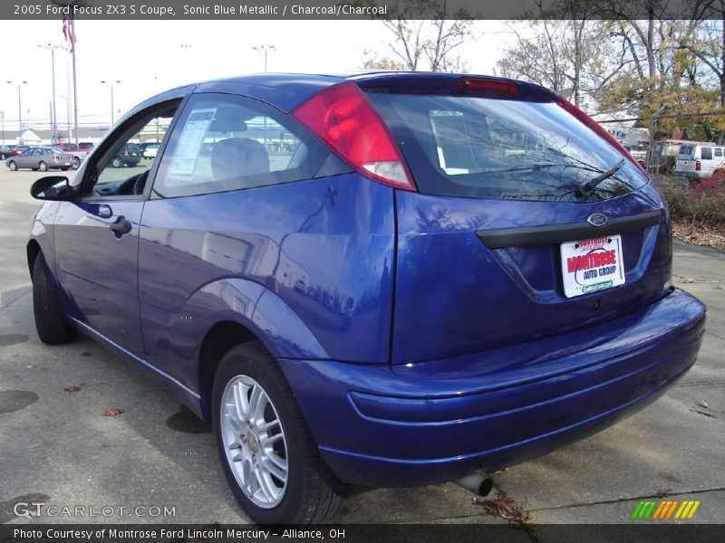 Sonic Blue Metallic / Charcoal/Charcoal 2005 Ford Focus ZX3 S Coupe