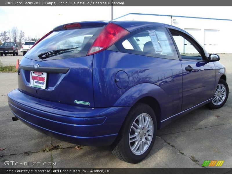 Sonic Blue Metallic / Charcoal/Charcoal 2005 Ford Focus ZX3 S Coupe