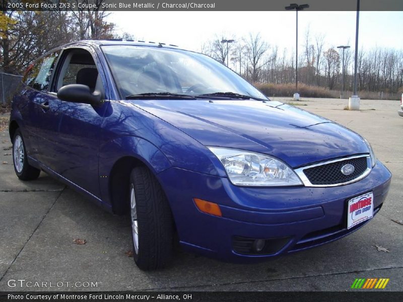 Sonic Blue Metallic / Charcoal/Charcoal 2005 Ford Focus ZX3 S Coupe