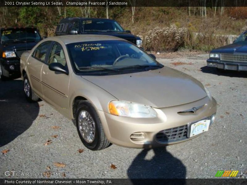 Champagne Pearlcoat / Sandstone 2001 Chrysler Sebring LX Sedan