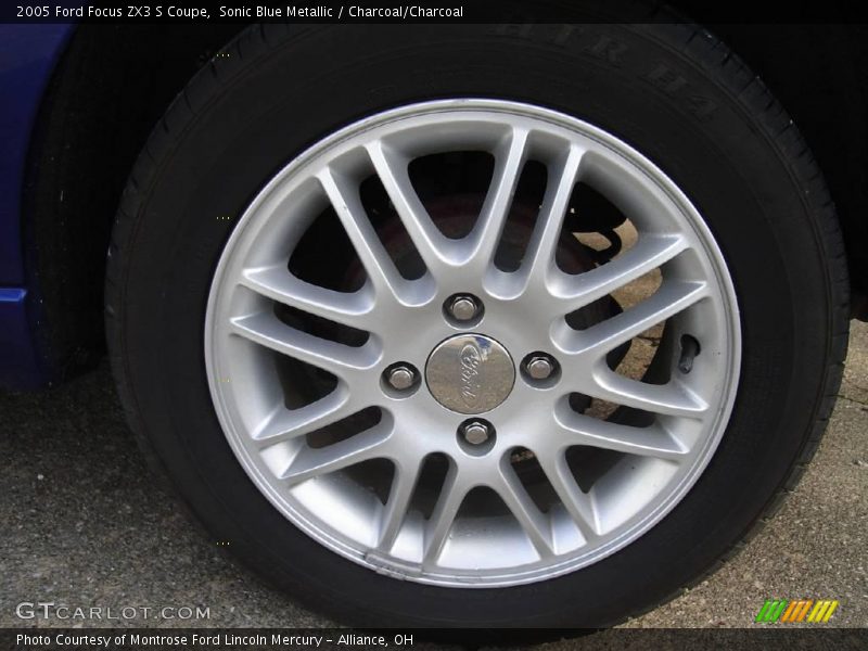 Sonic Blue Metallic / Charcoal/Charcoal 2005 Ford Focus ZX3 S Coupe
