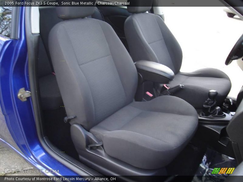 Sonic Blue Metallic / Charcoal/Charcoal 2005 Ford Focus ZX3 S Coupe