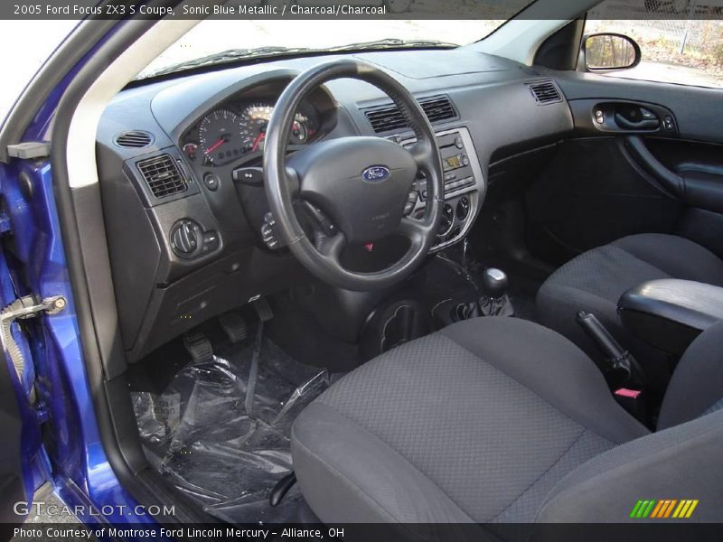 Sonic Blue Metallic / Charcoal/Charcoal 2005 Ford Focus ZX3 S Coupe