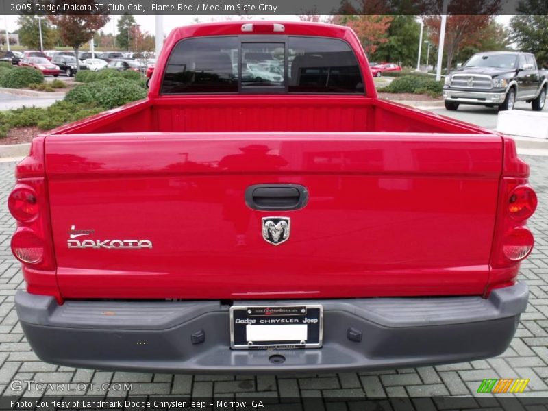 Flame Red / Medium Slate Gray 2005 Dodge Dakota ST Club Cab